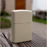 Zippo Classic 216 — кремовая матовая